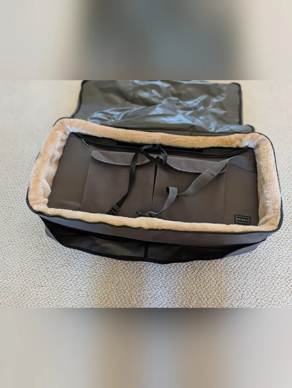 Petfit Plush Tan Lined Pet Bed with Gray Exterior